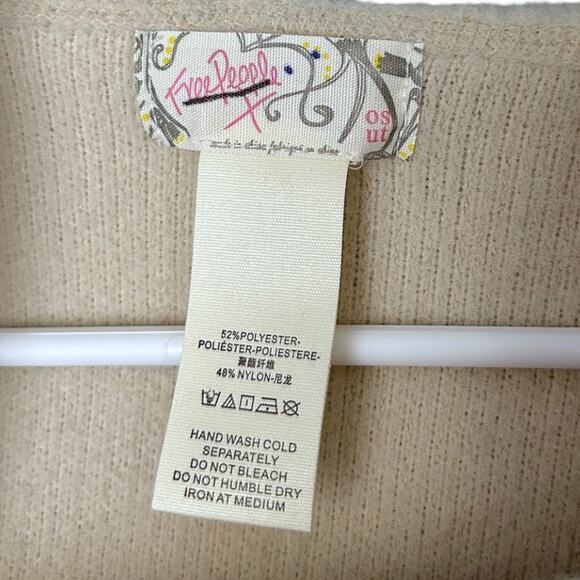 Free People Toggle Poncho Women's OS Beige Ivory Cozy Soft Hood Warm NEW - Picture 6 of 7